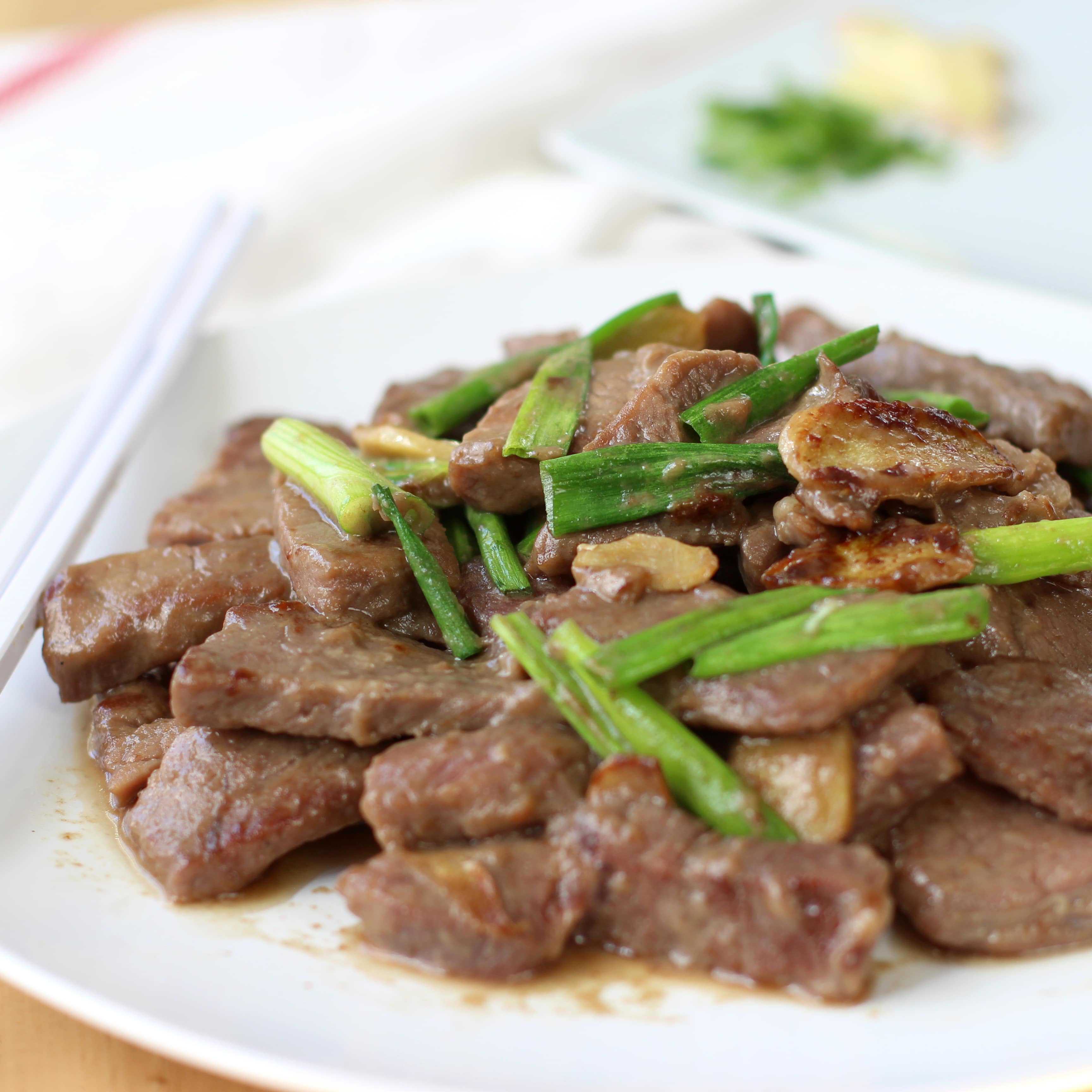 Stir Fry Beef with Ginger and Scallions