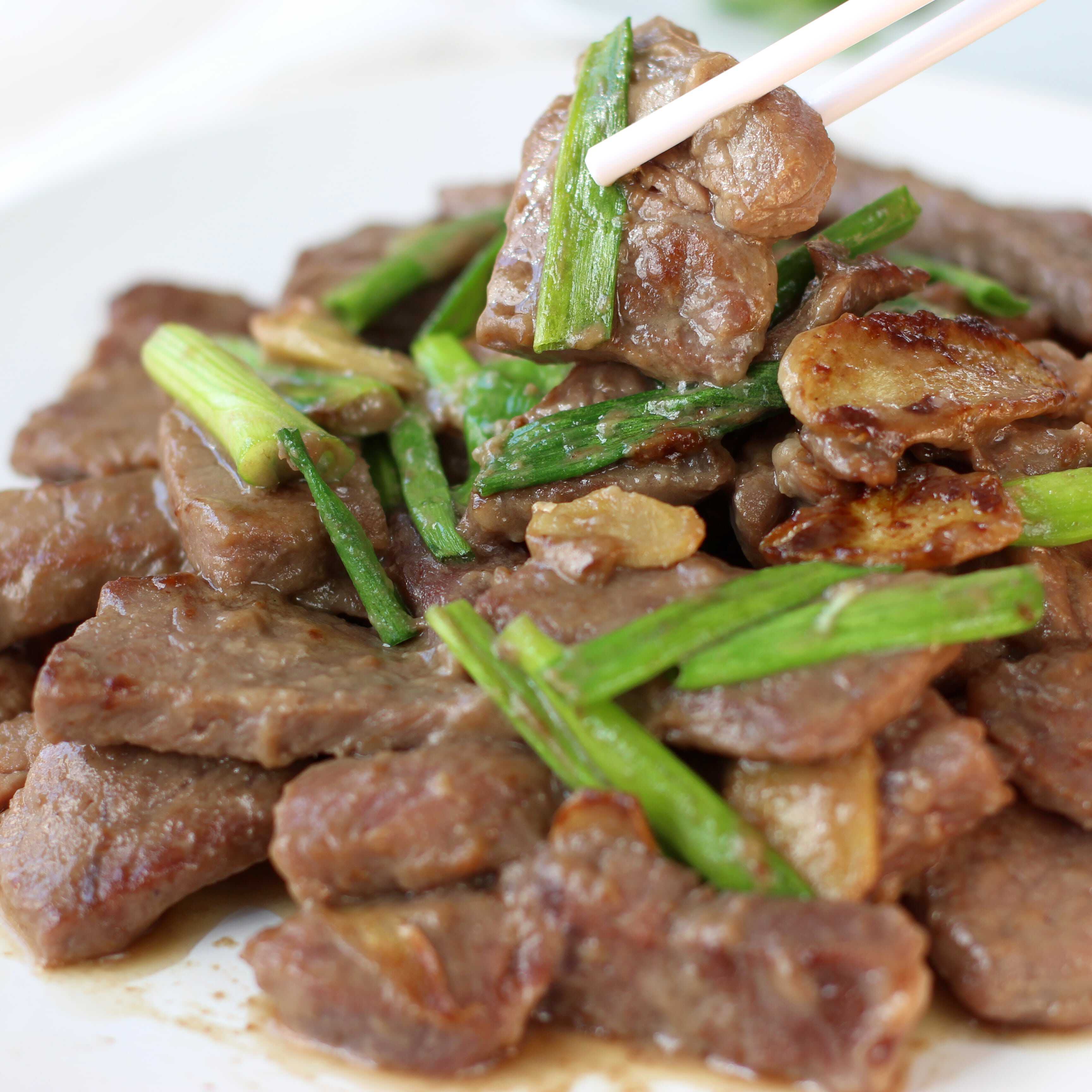 Stir Fry Beef with Ginger and Scallions