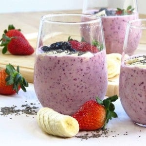 Berry Banana Chia Smoothie