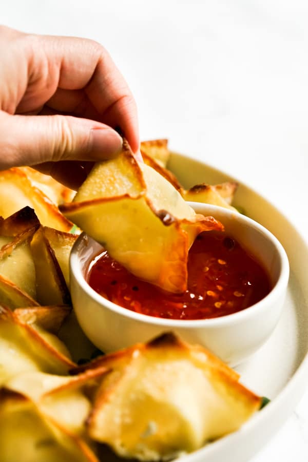 Baked Cream Cheese Wontons and Dipping Sauce