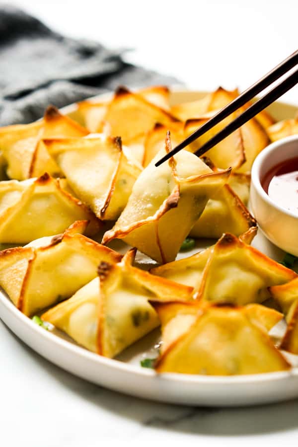 Baked Cream Cheese Wontons and dipping sauce