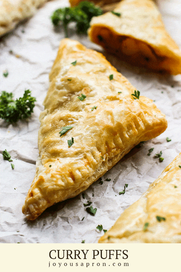 Malaysian Curry Puff - The classic Malaysian and Asian appetizer, snack, breakfast! Full flavor, slightly spicy curry potatoes baked in a flaky puff pastry. via @joyousapron