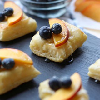 Nectarine and Blueberry Brie Bites