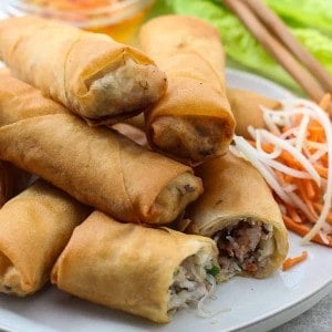 a pile pf Vietnamese egg rolls