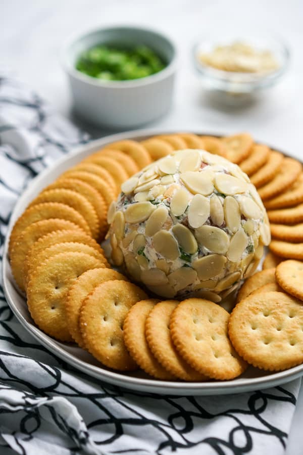 Bacon Ranch Cheeseball with crackers