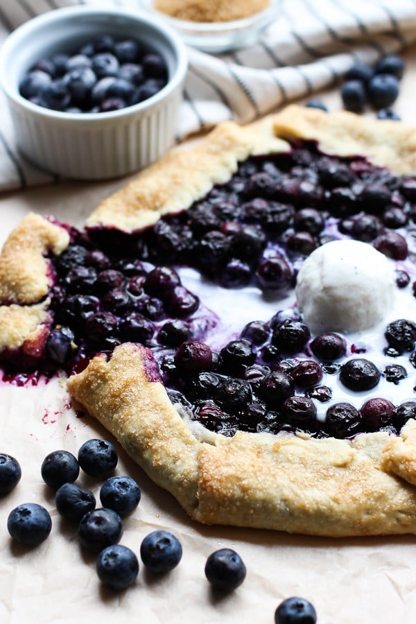 Cutting out a slice of the galette