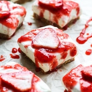 A slice of no bake cheesecake bite