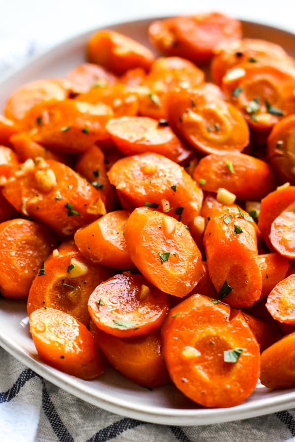 A plate of Garlic Honey Roasted Carrots