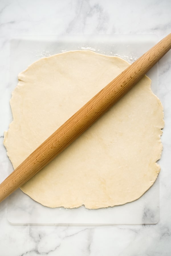 Rolling pie crust with rolling pin