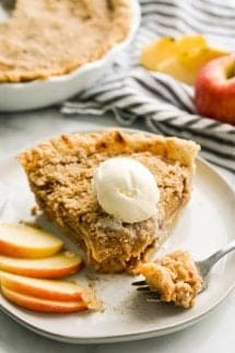 cropped-Apple-Crumble-Pie-Pic-7-1.jpg