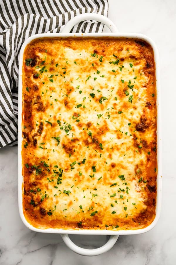 Rectangular dish of lasagna with béchamel sauce (without ricotta)