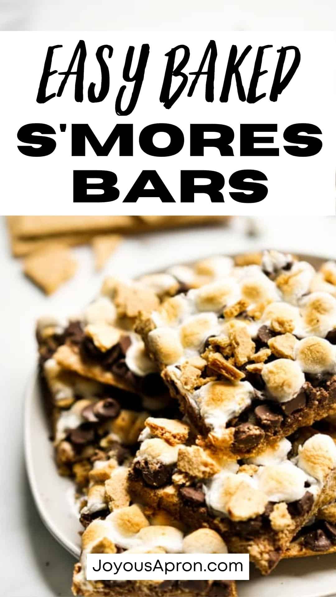 S'mores Bar - Easy and yummy dessert bars layered with everything you love in S'mores - graham cracker, marshmallow and chocolate! So delicious! via @joyousapron