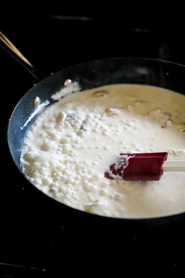 Cooking cream sauce in the skillet