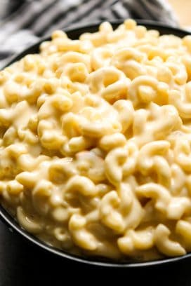 A bowl of creamy macaroni and cheese