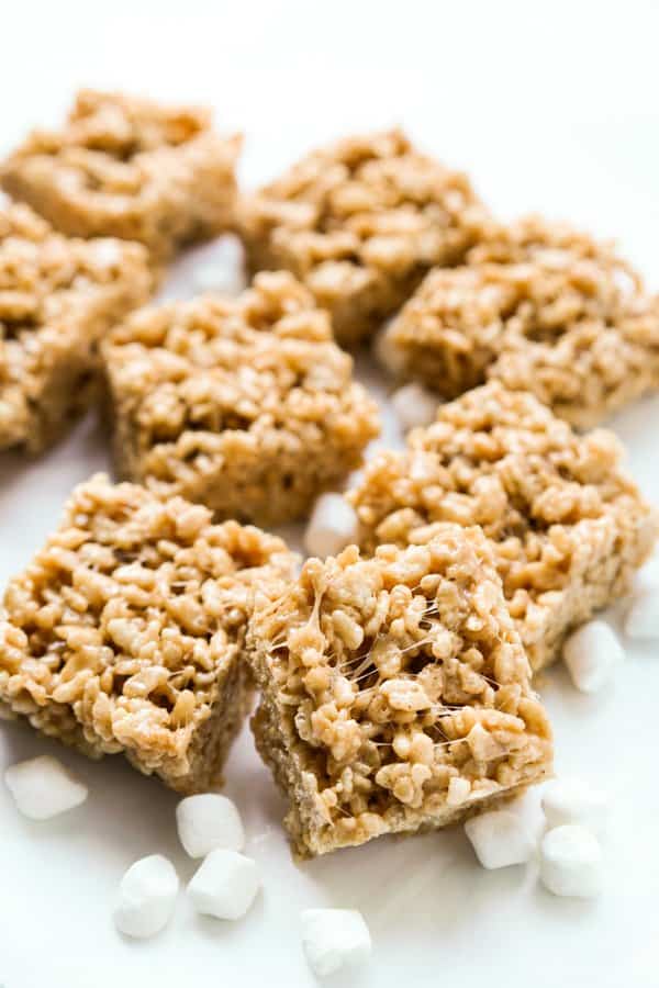 Peanut butter rice krispie bars in square shapes