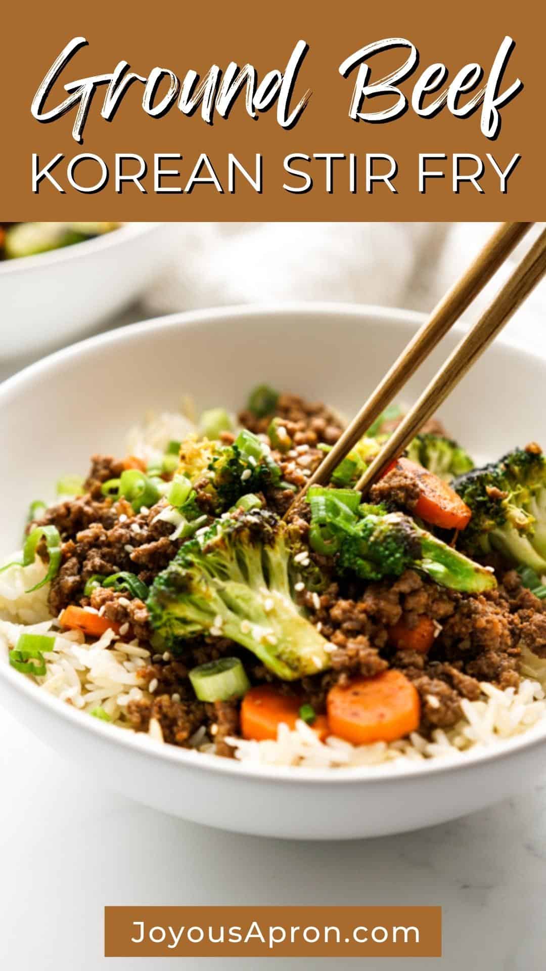 Korean Ground Beef Stir Fry - easy Ground Beef Stir Fry recipe for a quick and yummy dinner! Ground lean beef, broccoli, carrots, garlic tossed in a bold-flavored zesty, savory and sweet Korean inspired sauce. via @joyousapron