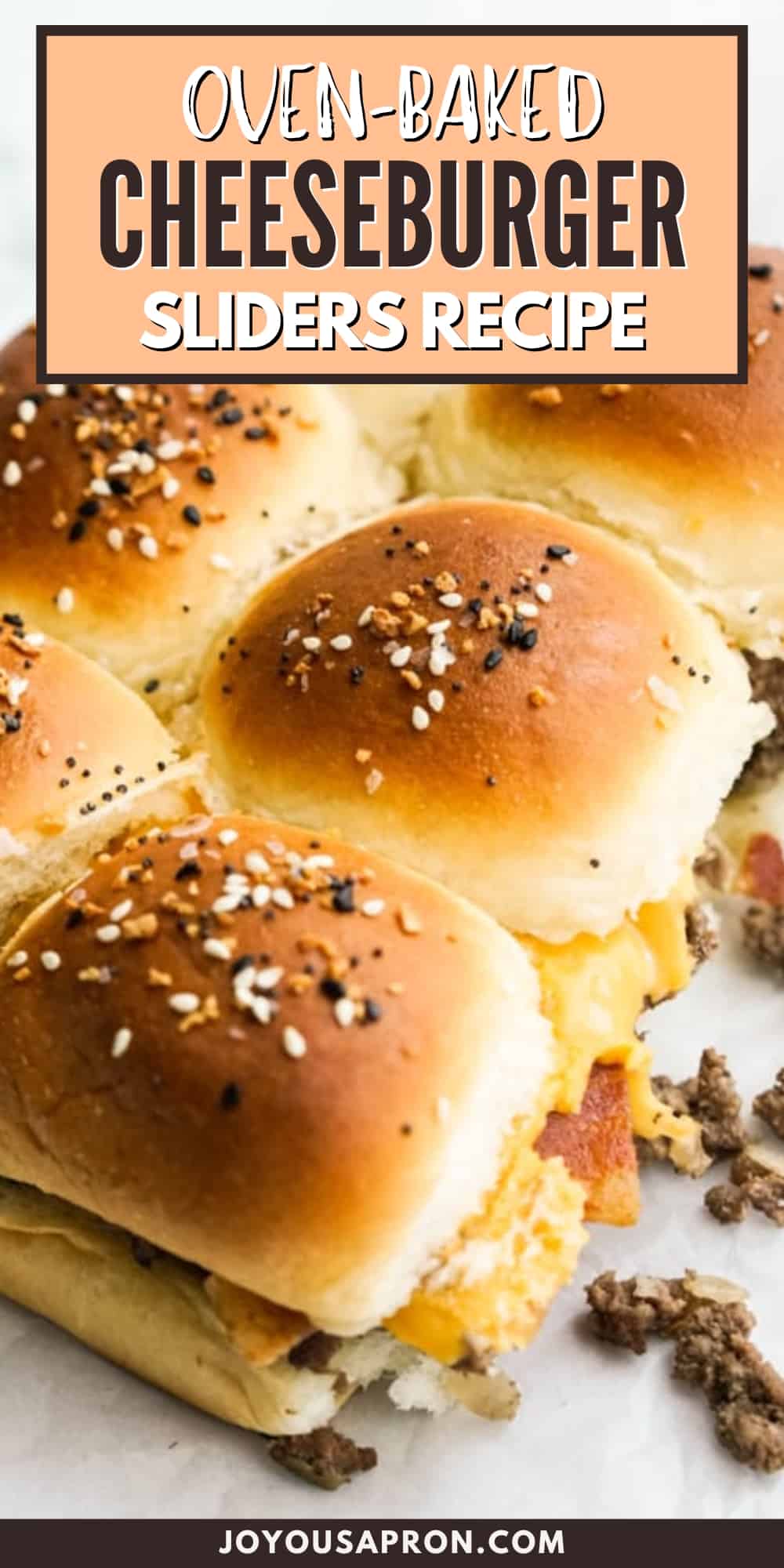 Bacon Cheeseburger Sliders in Hawaiian rolls - these oven baked mini burgers are loaded with seasoned ground beef and melted American cheese. Perfect for game day and parties. via @joyousapron