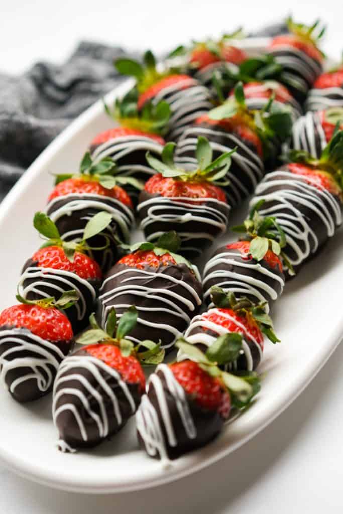 Lots of chocolate covered strawberries for Valentine's Day