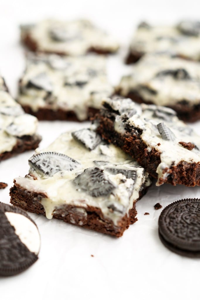 Chocolate brownies topped with Oreo topping
