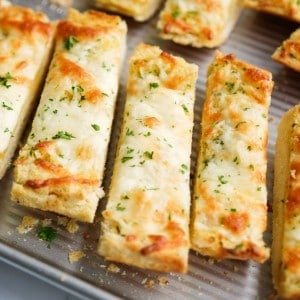 Sliced cheesy garlic bread