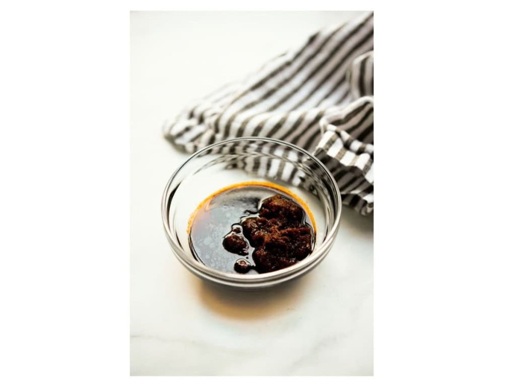 ramekin of tom yum fried noodle sauce
